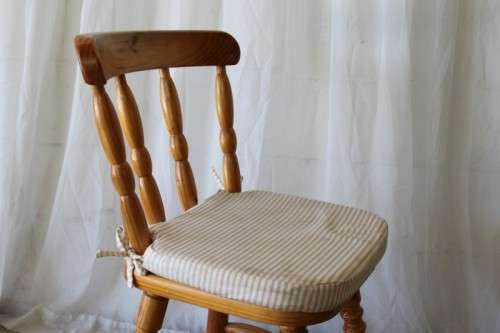 TWO AWESOME WOODEN OCCASIONAL CHAIRS WITH TURNED LEGS AND BACKREST SUPPORTS bid/chair