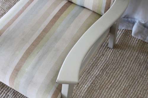 TWO AWESOME VINTAGE UPHOLSTERED SOLID AND STURDY COMFY ARMCHAIRS bid/chair