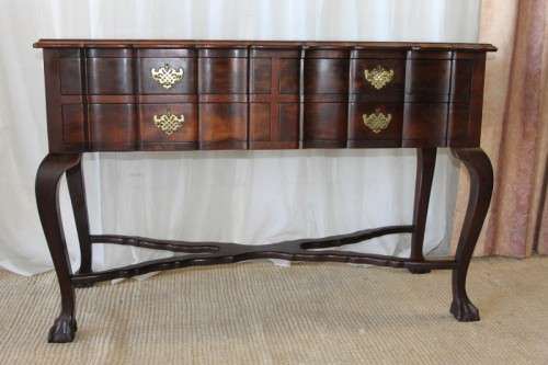 A MAGNIFICENT SOLID STINK WOOD 4-DRAWER BALL & CLAW HALL TABLE/ BUFFET SERVER WITH BRASS HANDLES