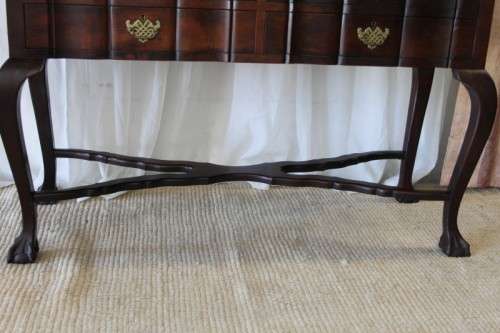 A MAGNIFICENT SOLID STINK WOOD 4-DRAWER BALL & CLAW HALL TABLE/ BUFFET SERVER WITH BRASS HANDLES