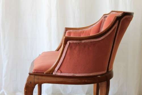 FANTASTIC SOLID MAHOGANY BUTTON BACK QUEEN ANNE SHERATON TUB CHAIR IN AWESOME CONDITION FOR THE AGE