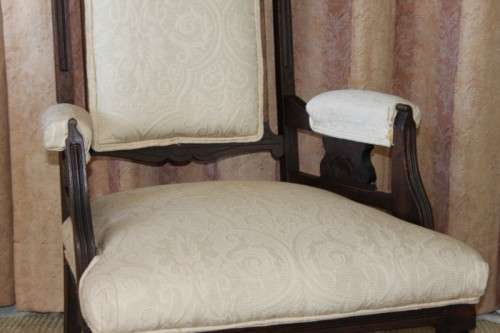 AN INCREDIBLE ANTIQUE (c1900's) HAND CARVED EDWARDIAN GRANDFATHER CHAIR IN REMARKABLE CONDITION