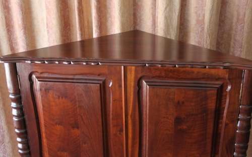 AN INCREDIBLE (LARGER) SOLID IMBUIA DOUBLE DOOR BALL AND CLAW CORNER CABINET IN SUPERB CONDITION