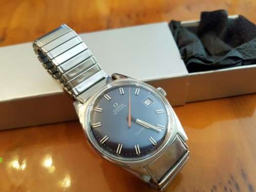 A SPECTACULAR, RARE VINTAGE OMEGA GENEVE AUTOMATIC "BLUE LIZARD" GENTS WRIST WATCH w/ A 558 MOVEMENT