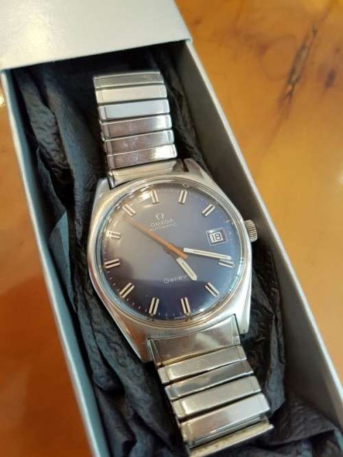 A SPECTACULAR, RARE VINTAGE OMEGA GENEVE AUTOMATIC "BLUE LIZARD" GENTS WRIST WATCH w/ A 558 MOVEMENT