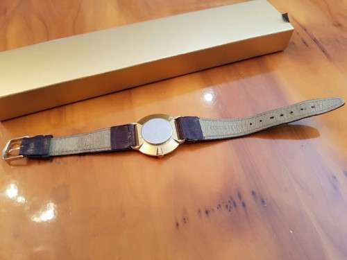 A BEAUTIFUL VINTAGE MICHEL HERBELIN (MODEL 2614) GOLD PLATED GENTS SLIMLINE DRESS WATCH