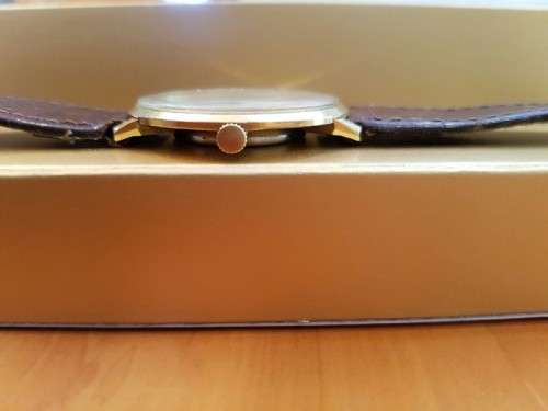 A BEAUTIFUL VINTAGE MICHEL HERBELIN (MODEL 2614) GOLD PLATED GENTS SLIMLINE DRESS WATCH