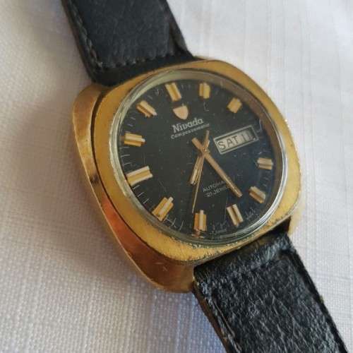A stunning 1970's vintage Swiss made "Nivada" Compensamatic Automatic 21 Jewel gents watch | RS17