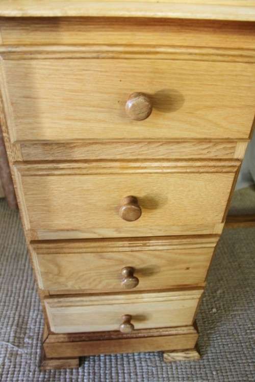 A STUNNING SOLID OAK 8-DRAWER ROLL TOP WRITING DESK/ BUREAU - GORGEOUS FURNITURE WITH LOADS OF SPACE