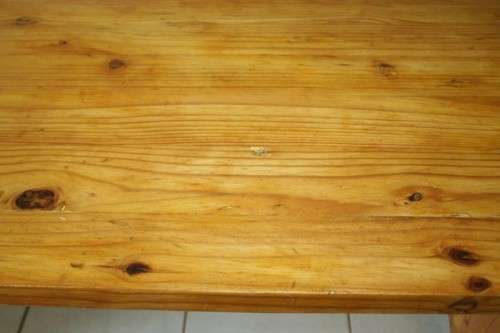 AN AWESOME 6-SEATER SOLID WOODEN KITCHEN/ PATIO DINING TABLE WITH LOADS OF CHARM IN GREAT CONDITION