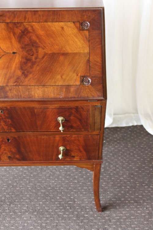 A MAGNIFICENT ANTIQUE FLIP-TOP WRITING DESK WITH TWO DRAWERS AND INLAY DETAILING