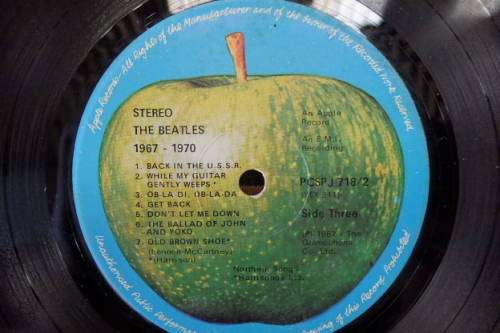 The Beatles "1967-1970" (the blue album) vinyl in superb condition; collectable DOUBLE LP - RS17Sale