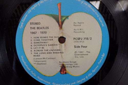 The Beatles "1967-1970" (the blue album) vinyl in superb condition; collectable DOUBLE LP - RS17Sale
