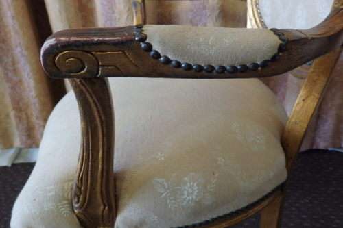A FABULOUS LOUIS XVI OVAL BACK REVIVAL ARMCHAIR w/ INCREDIBLE CARVED DETAIL IN AMAZING CONDITION