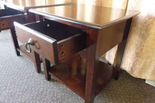 2x wonderful modern single drawer bedside pedestals in amazing condition - bid/pedestal