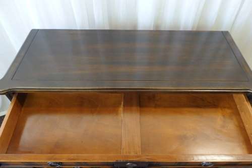 EXQUISITE OPULENT FRENCH COMMODE CHEST OF DRAWERS WITH FOUR DOUBLE DRAWERS IN EXCELLENT CONDITION