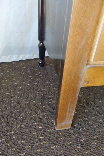 EXQUISITE OPULENT FRENCH COMMODE CHEST OF DRAWERS WITH FOUR DOUBLE DRAWERS IN EXCELLENT CONDITION