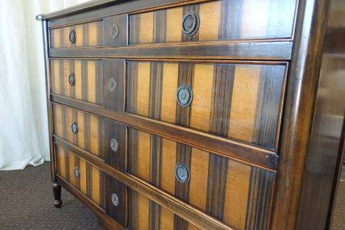 EXQUISITE OPULENT FRENCH COMMODE CHEST OF DRAWERS WITH FOUR DOUBLE DRAWERS IN EXCELLENT CONDITION