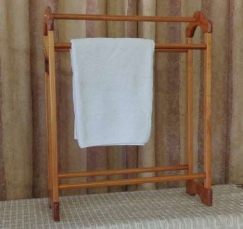 A STUNNING WOODEN "FREESTANDING" 3-RAIL TOWEL RACK IN EXCELLENT CONDITION!!!