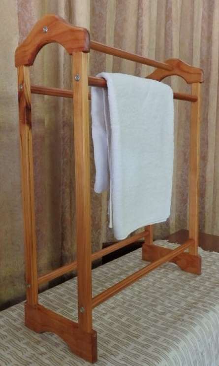 A STUNNING WOODEN "FREESTANDING" 3-RAIL TOWEL RACK IN EXCELLENT CONDITION!!!