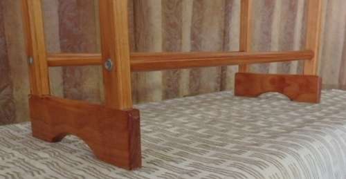 A STUNNING WOODEN "FREESTANDING" 3-RAIL TOWEL RACK IN EXCELLENT CONDITION!!!