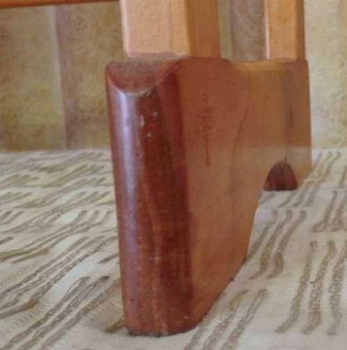 A STUNNING WOODEN "FREESTANDING" 3-RAIL TOWEL RACK IN EXCELLENT CONDITION!!!