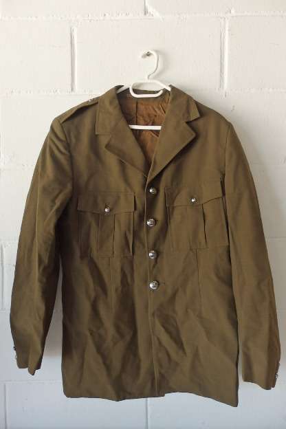AN INCREDIBLE SADF MILITARY TUNIC WITH SPRINGBOK BADGES IN FANTASTIC CONDITION!!