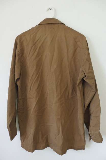 AN AMAZING LONG SLEEVE OLIVE GREEN MILITARY SHIRT IN WONDERFUL CONDITION!!