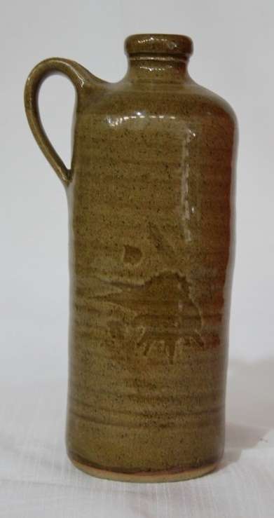 A WONDERFUL COLLECTION OF 3x VINTAGE BROWN GLAZED STONEWARE BOTTLES IN GREAT CONDITION