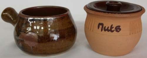 AN AWESOME VINTAGE BROWN STONEWARE GRAVY BOWL & NUTS JAR SET IN WONDERFUL CONDITION!!!