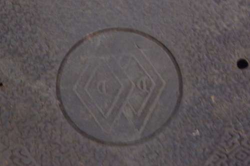 A GREAT PAIR OF MEN'S GENUINE LEATHER STEP-OUT SHOES IN GOOD CONDITION