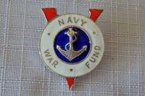 A FANTASTIC AND RARE WW2 ENAMELLED SILVER "THE WAR NAVY FUND" BADGE IN AMAZING CONDITION