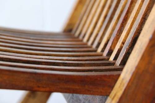 Five amazing modern wooden outdoor folding chairs in superb condition - bid/chair