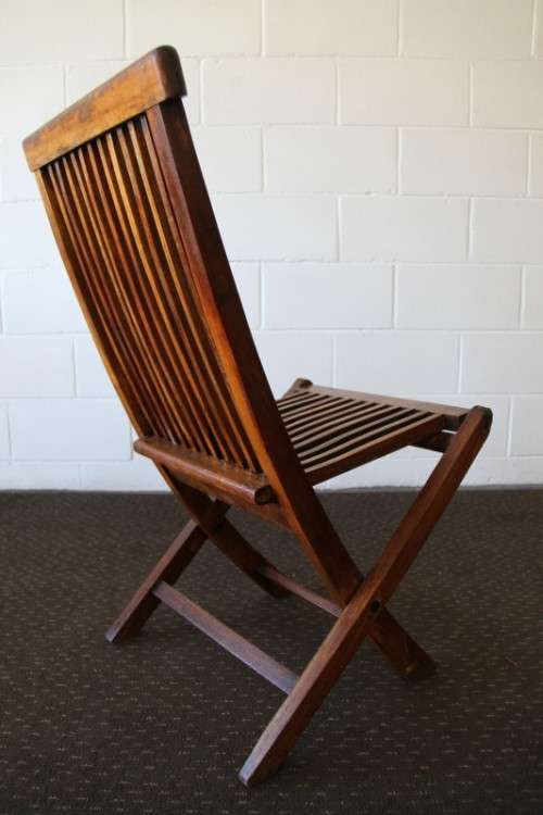 Five amazing modern wooden outdoor folding chairs in superb condition - bid/chair