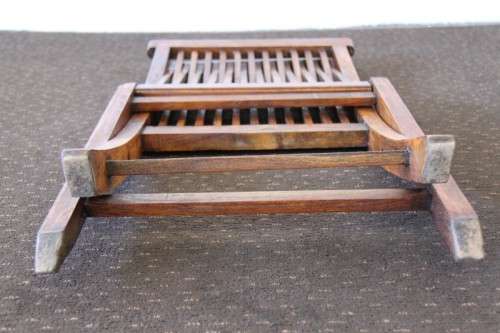 Five amazing modern wooden outdoor folding chairs in superb condition - bid/chair