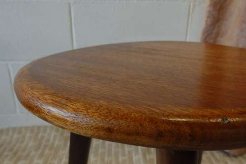 A beautiful and well made Teak 3-legged display/ occasional wooden table in great condition !!!