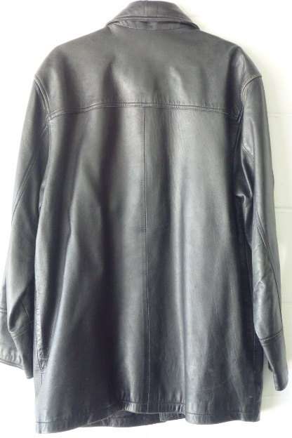 A stylish Italian made "Lancetti" gent's black genuine leather casual jacket in good condition!!!