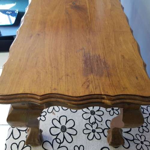 An awesome vintage ball and claw centre coffee table with cabriole legs in wonderful condition
