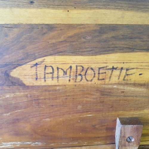 An awesome vintage ball and claw centre coffee table with cabriole legs in wonderful condition