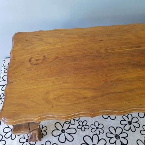 An awesome vintage ball and claw centre coffee table with cabriole legs in wonderful condition