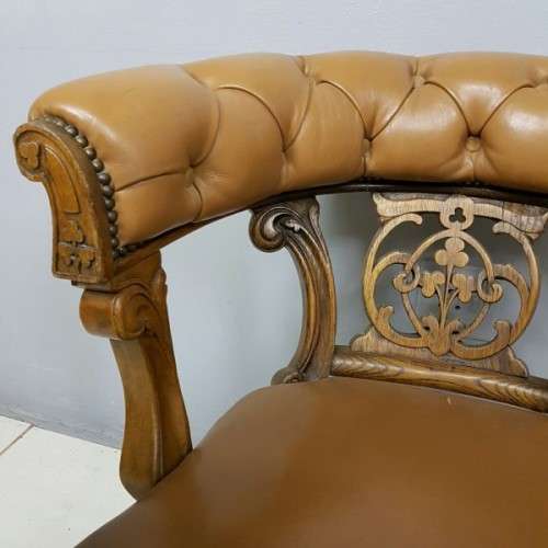 A rare antique hand-carved Solid Oak & genuine leather "Captain's Chair" - A real gem!! RS17