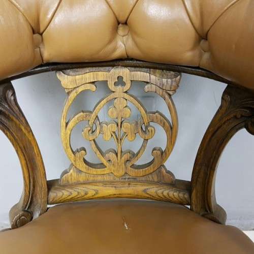A rare antique hand-carved Solid Oak & genuine leather "Captain's Chair" - A real gem!! RS17