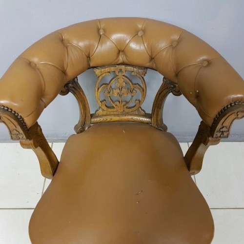A rare antique hand-carved Solid Oak & genuine leather "Captain's Chair" - A real gem!! RS17