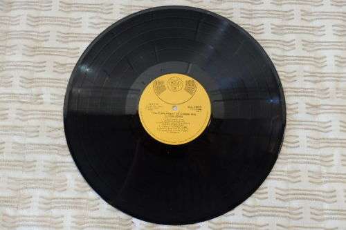 An awesome Elton John "The Elton Album - 23 Greatest Hits" (1983) double vinyl LP