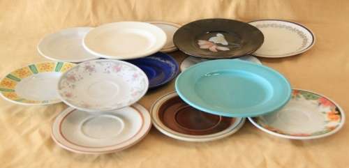 A beautiful collection of assorted porcelain & ceramic saucers & small plates in good condition!!!