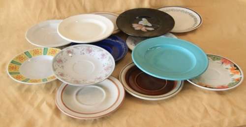 A beautiful collection of assorted porcelain & ceramic saucers & small plates in good condition!!!