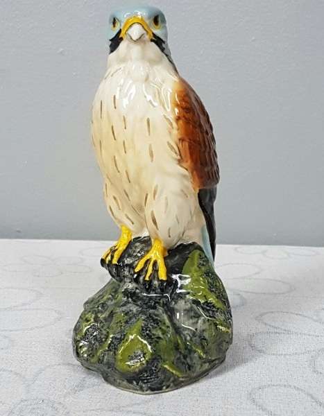 A rare sealed vintage Royal Doulton "Whyte & Mackay Scotch Whiskey" "Kestrel" porcelain decanter