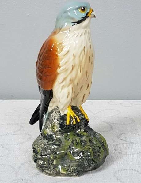 A rare sealed vintage Royal Doulton "Whyte & Mackay Scotch Whiskey" "Kestrel" porcelain decanter