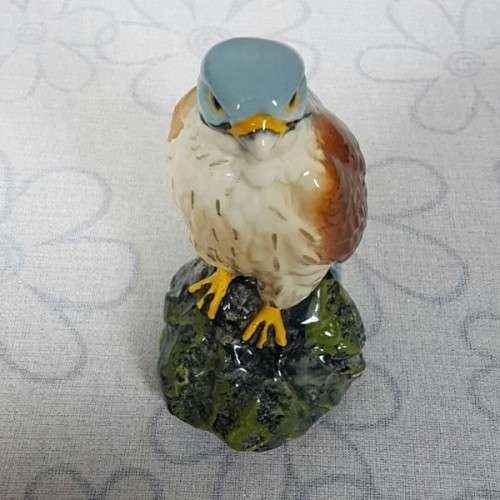 A rare sealed vintage Royal Doulton "Whyte & Mackay Scotch Whiskey" "Kestrel" porcelain decanter