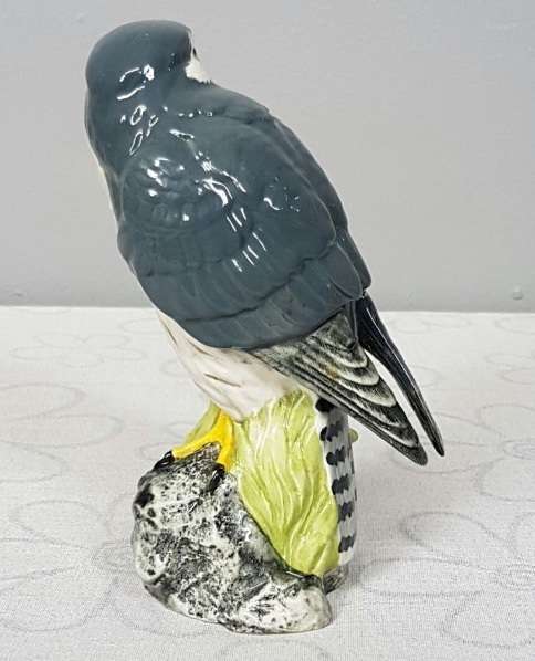 A rare vintage Royal Doulton "Whyte & Mackay Scotch Whiskey" "Merlin" SEALED porcelain decanter